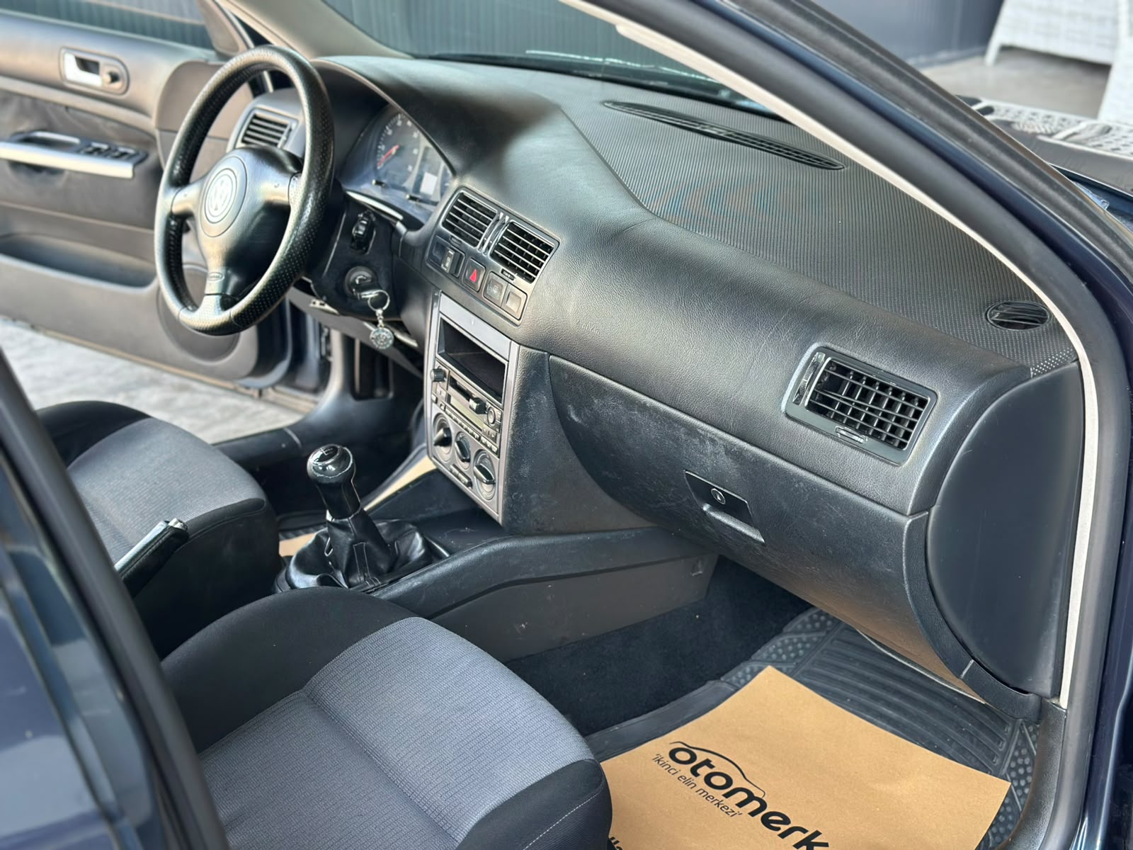 VOLKSWAGEN JETTA 8